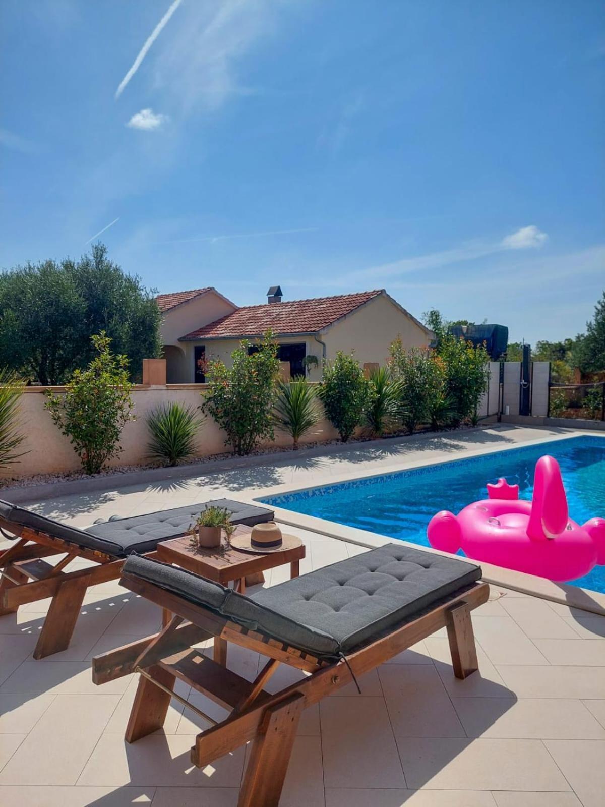 Apartments Matesic Ninski Stanovi Екстер'єр фото